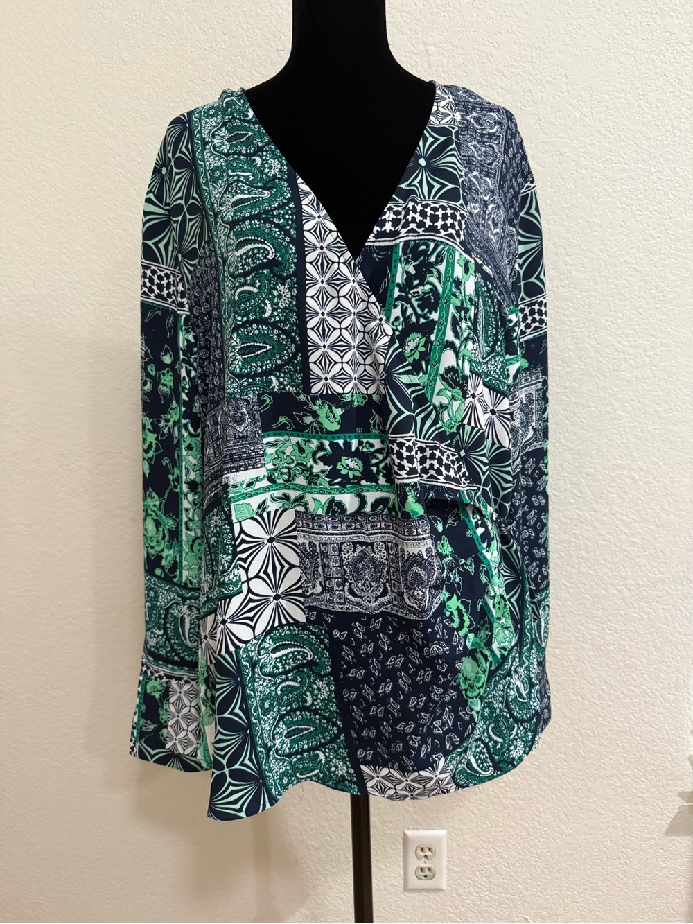 LOFT Patchwork Wrap Blouse In A Deep Space Blue Floral,Paisley Print Extra Large